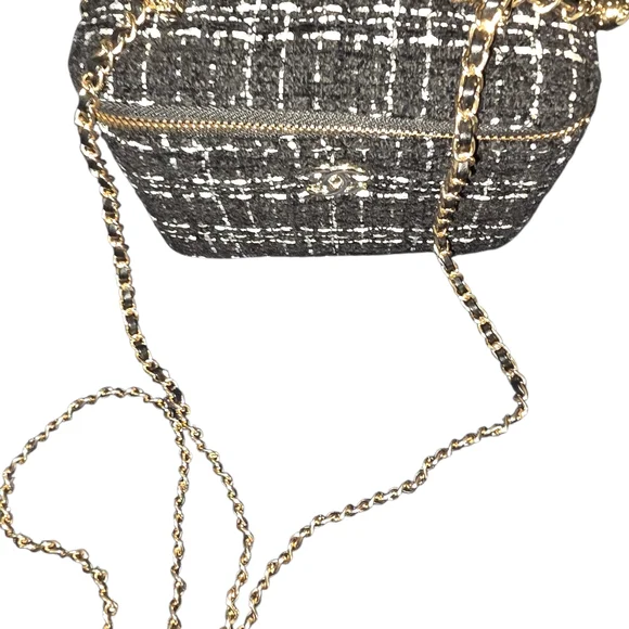 Chanel Black Tweed Crossbody Bag. New In The Box. - Picture 6 of 14